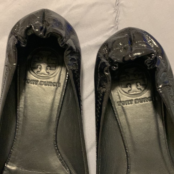 Tory Burch flats black SZ 6.5 - Picture 2 of 8